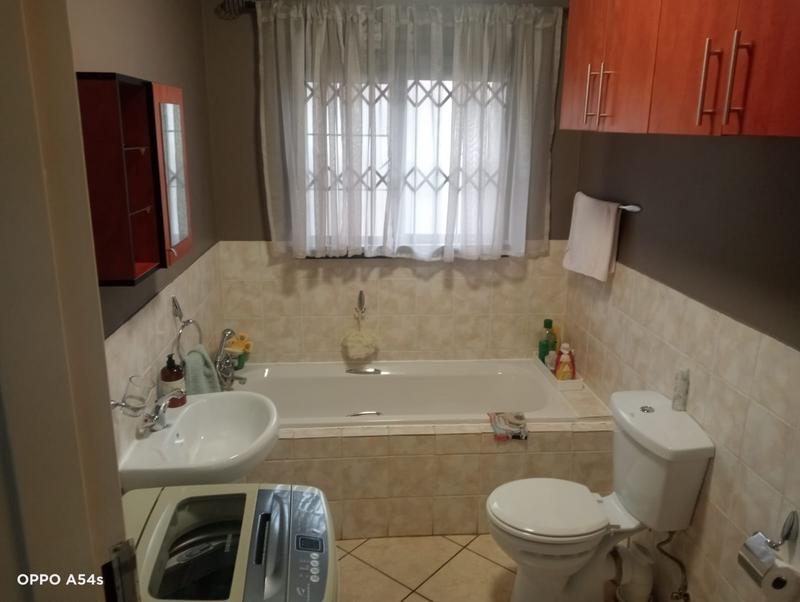 2 Bedroom Property for Sale in Vaalpark Free State